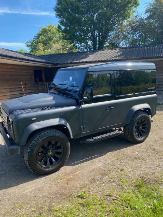 Land Rover Defender 2.4 Station Wagon TDCi 90 Four Wheel Drive Diesel Black