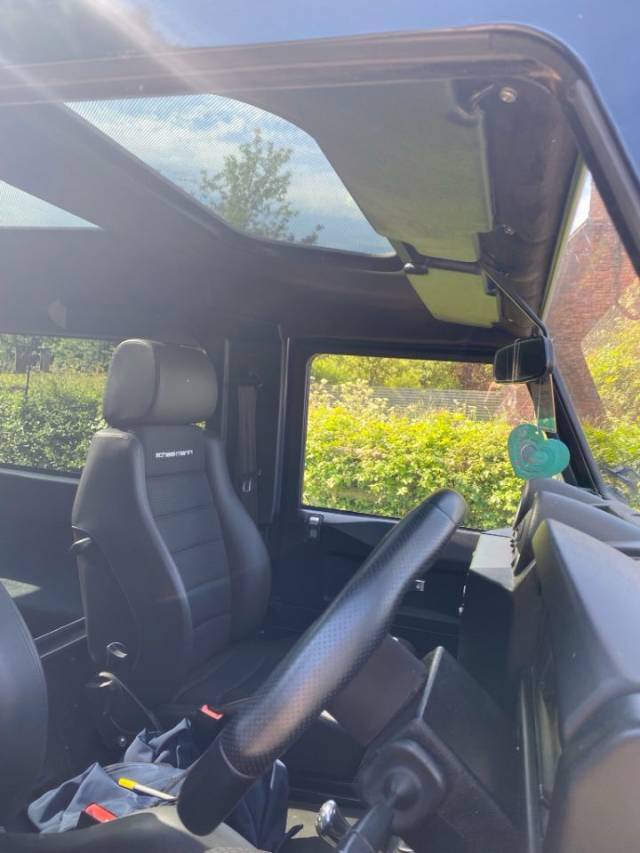 2010 Land Rover Defender 2.4 Station Wagon TDCi 90